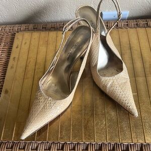 Dolce Gabbana pale yellow python, snakeskin slingback pump shoe☀️